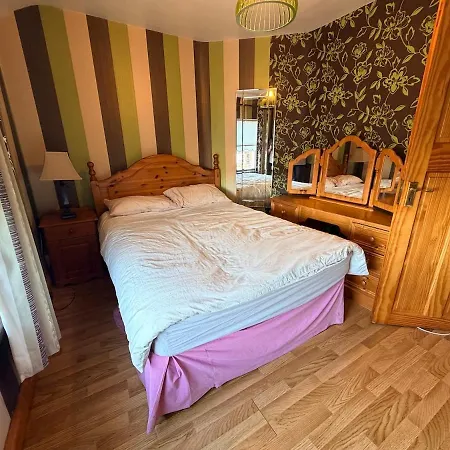 3 Bedroom Townhouse In Great Location Waterford