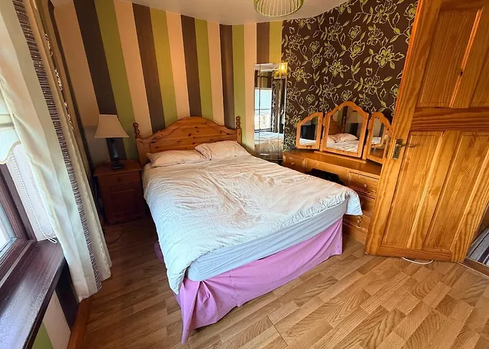 3 Bedroom Townhouse In Great Location Waterford